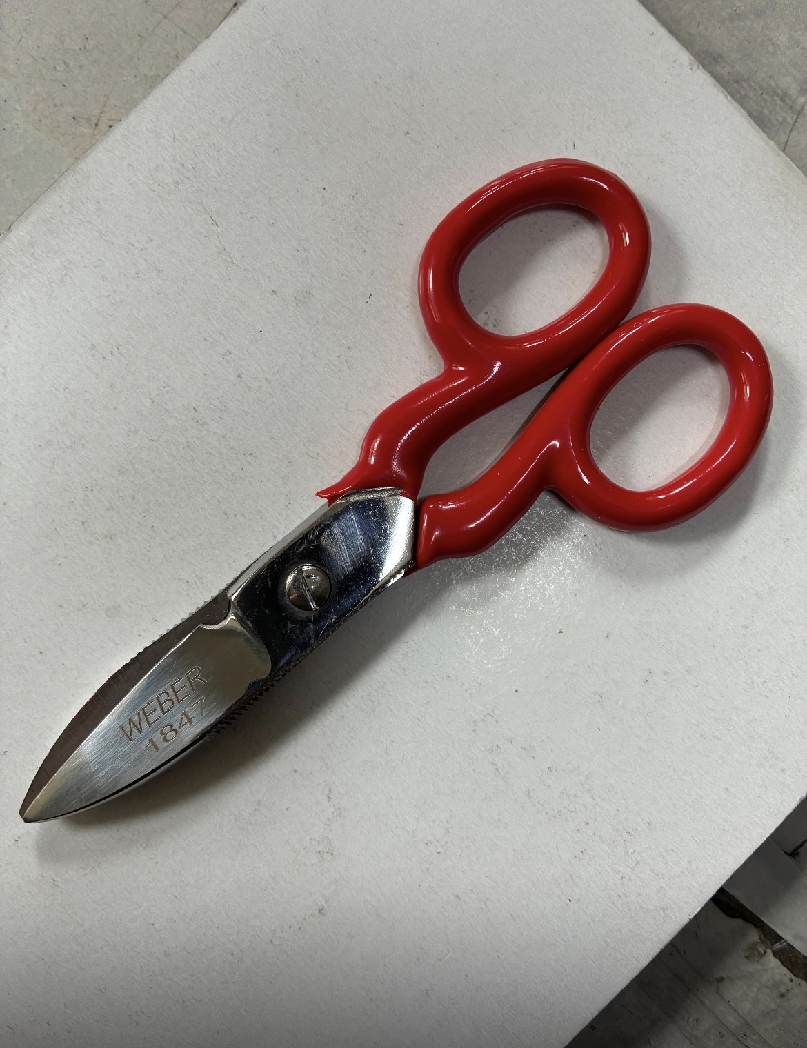 Weber 1847 elektrikçi makası